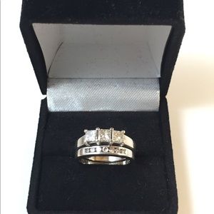 Ladies Engagement/ Wedding Ring Set